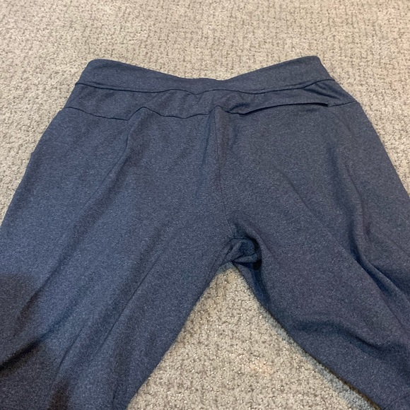 Lululemon grey sweatpants - Picture 5 of 6